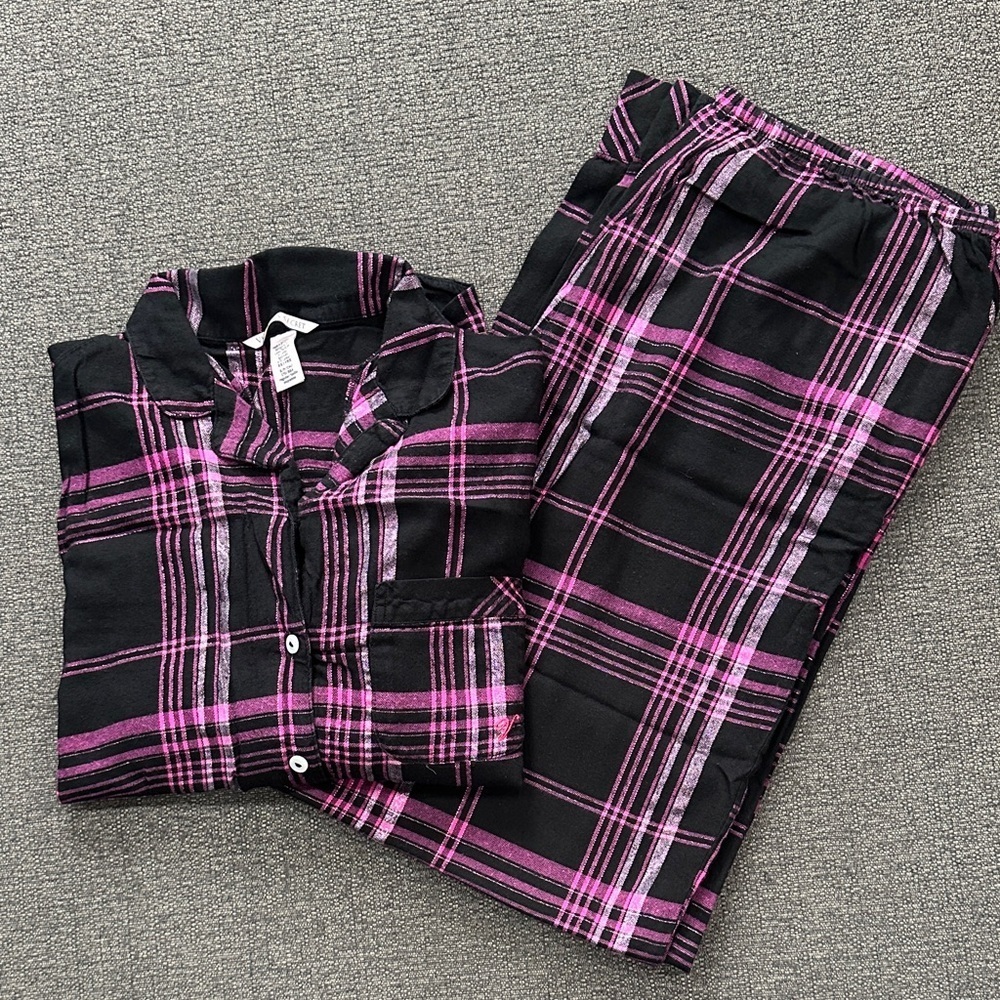 Victoria’s Secret Plaid Pajama Set in Black and Pink